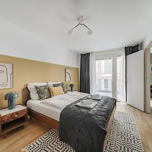  Aparthotel Urbm Pulse Österreich